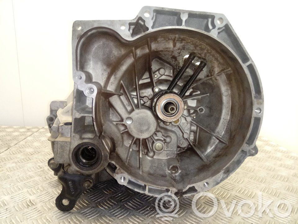 Mazda 2 Boîte de vitesses manuelle à 5 vitesses