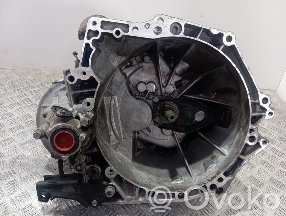 5 Gang Schaltgetriebe   20DP59