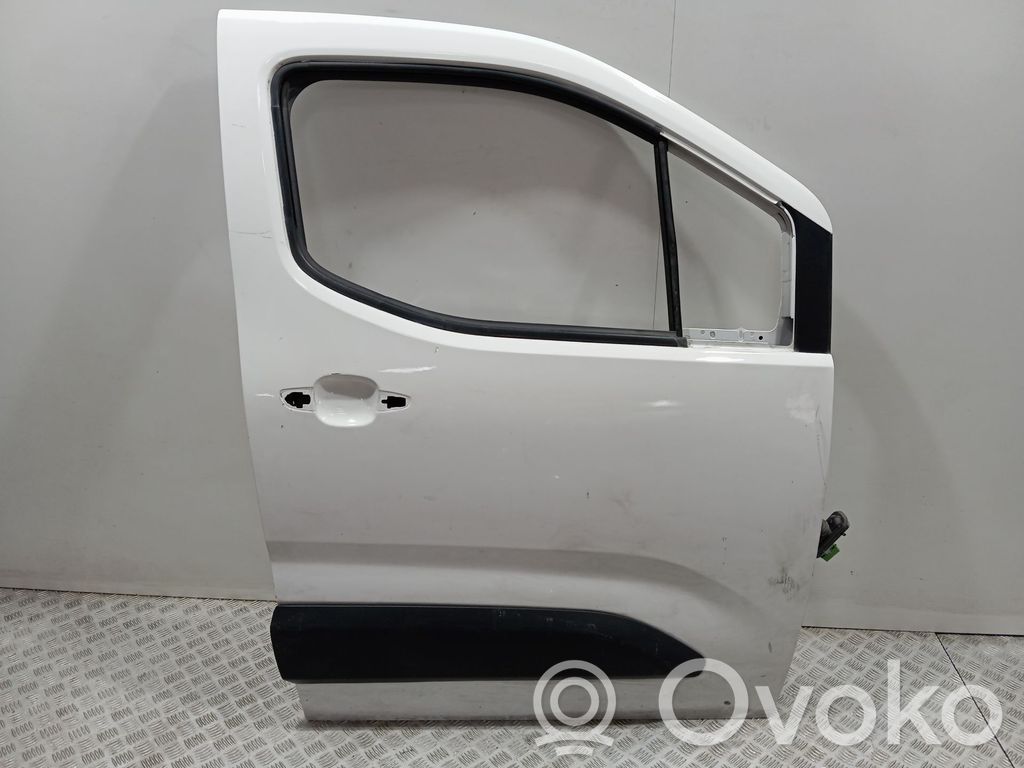 Opel Combo E Puerta delantera 