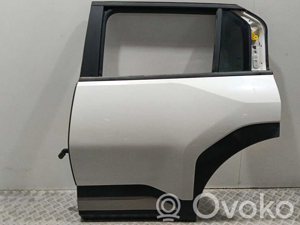 Galinės durys   77003EV000