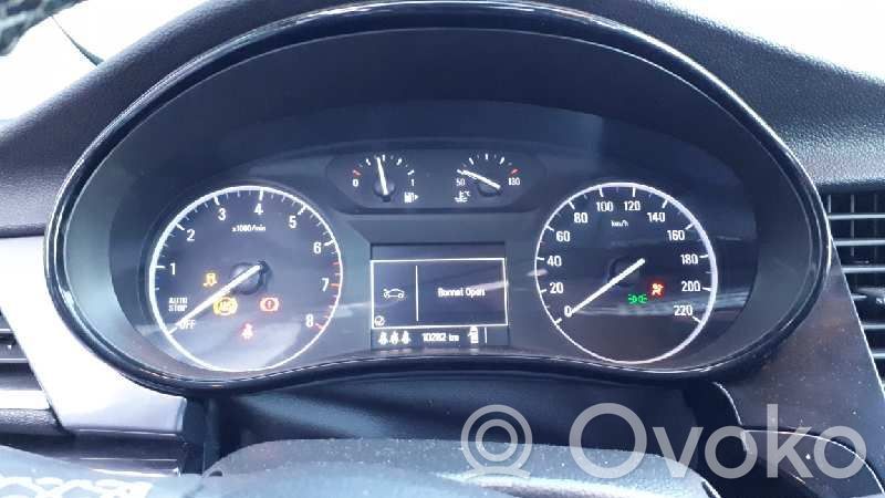 Speedometer (instrument cluster)   812372274