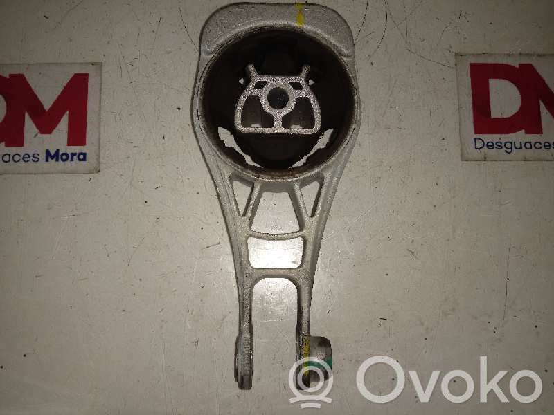 Opel Mokka X Engine mount bracket 