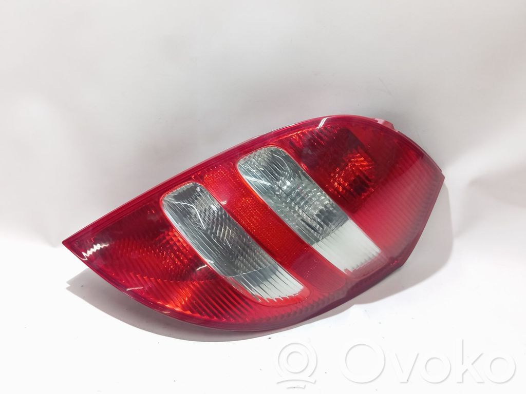 Mercedes-Benz A W169 Lampă spate în caroserie 