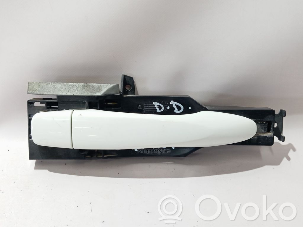 Nissan Qashqai Klamka zewnętrzna drzwi przednich 