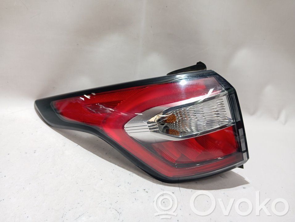 Ford Kuga II Aizmugurējais lukturis virsbūvē 