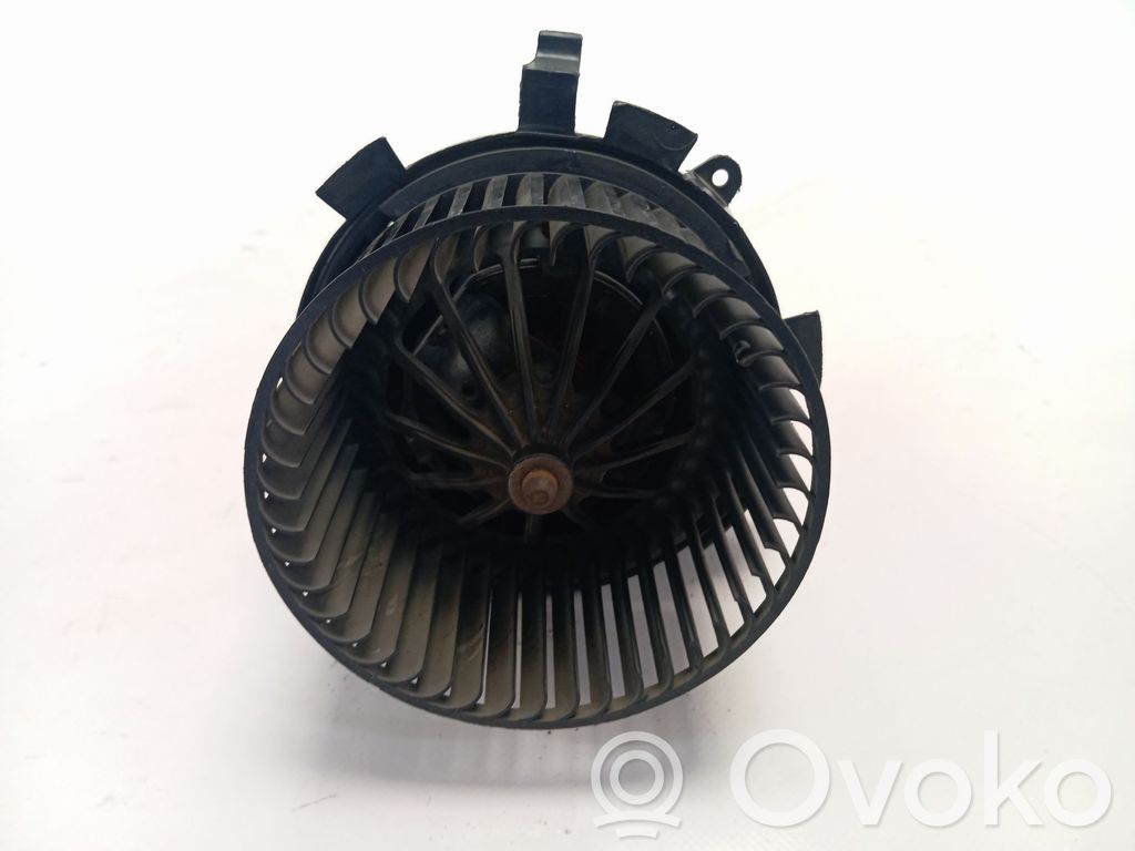 Peugeot 407 Mazā radiatora ventilators 