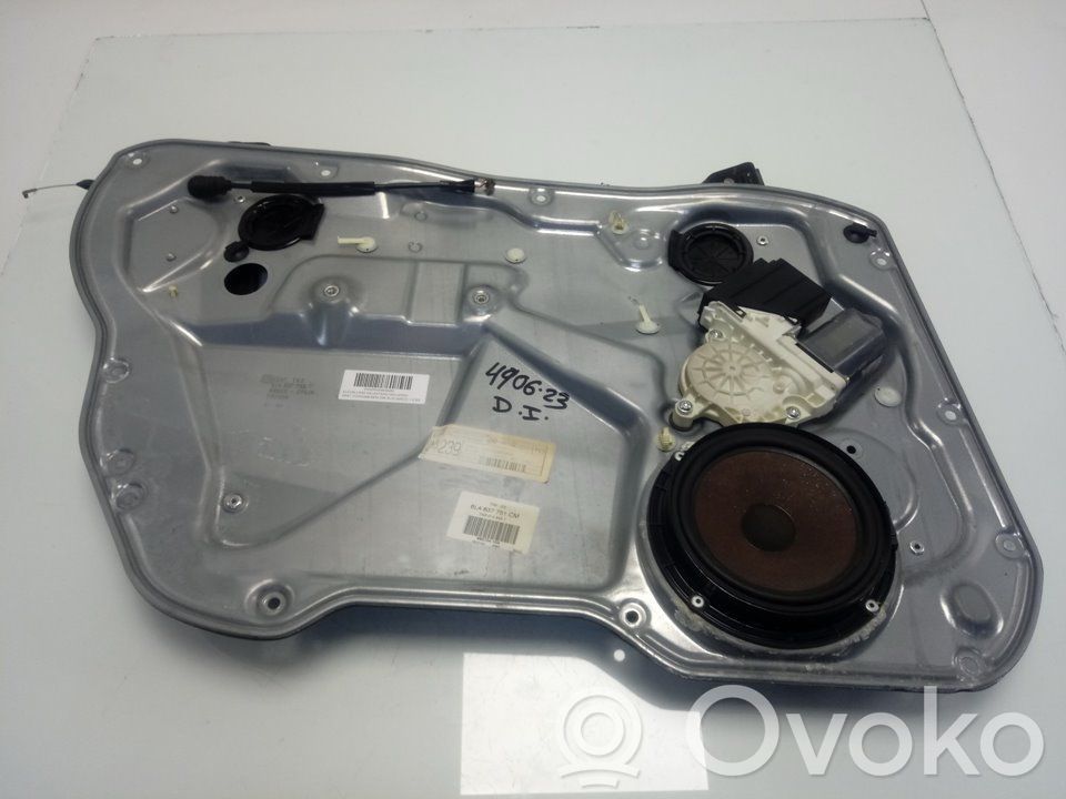 Seat Cordoba (6L) Alzacristalli manuale della portiera anteriore 