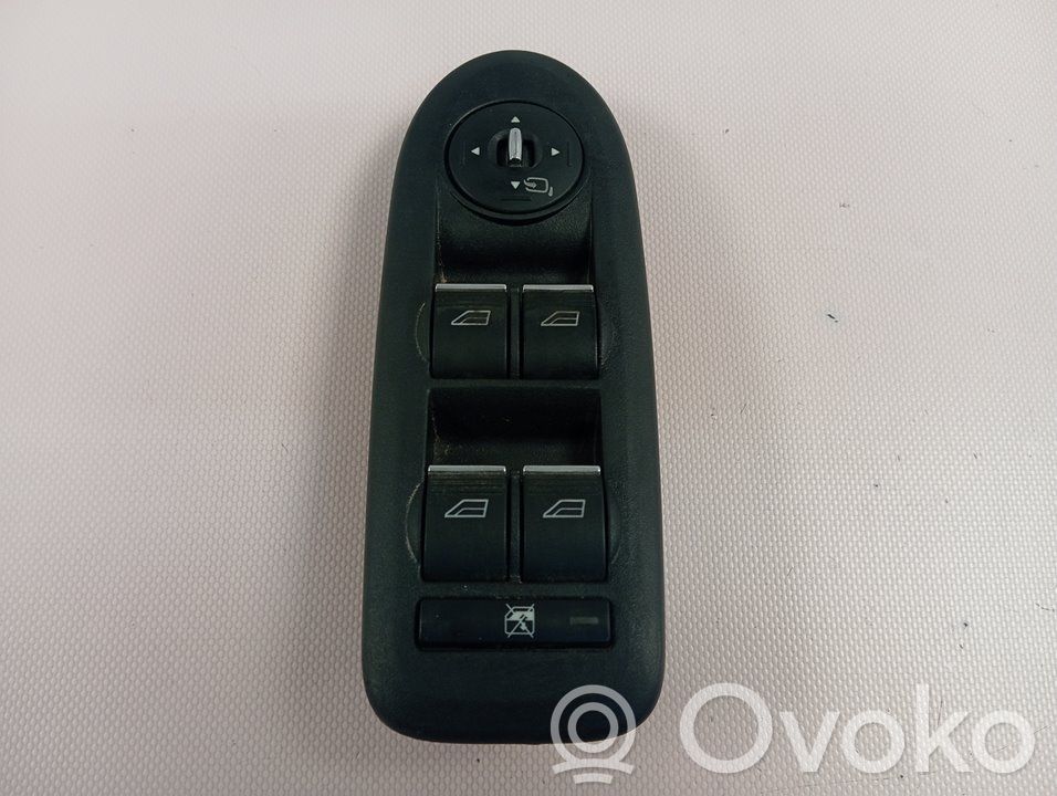 Interruptor del elevalunas eléctrico   1547152,9M5T14A132AA