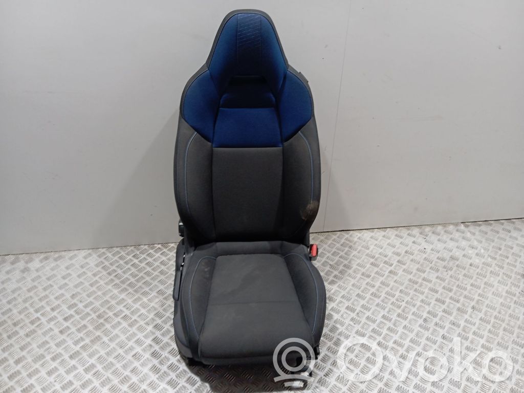Lynk & co 01 Scaun față pasager 