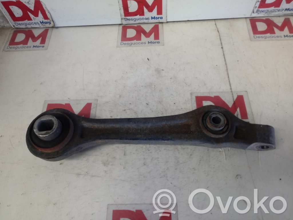 Brazo de suspensión delantero