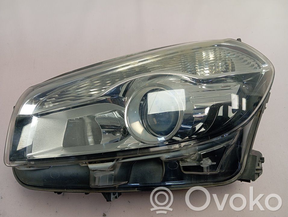 Nissan Qashqai Lampa przednia 