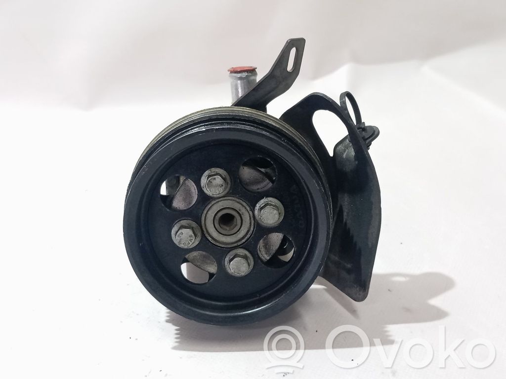 Volvo XC60 Ohjaustehostimen pumppu 