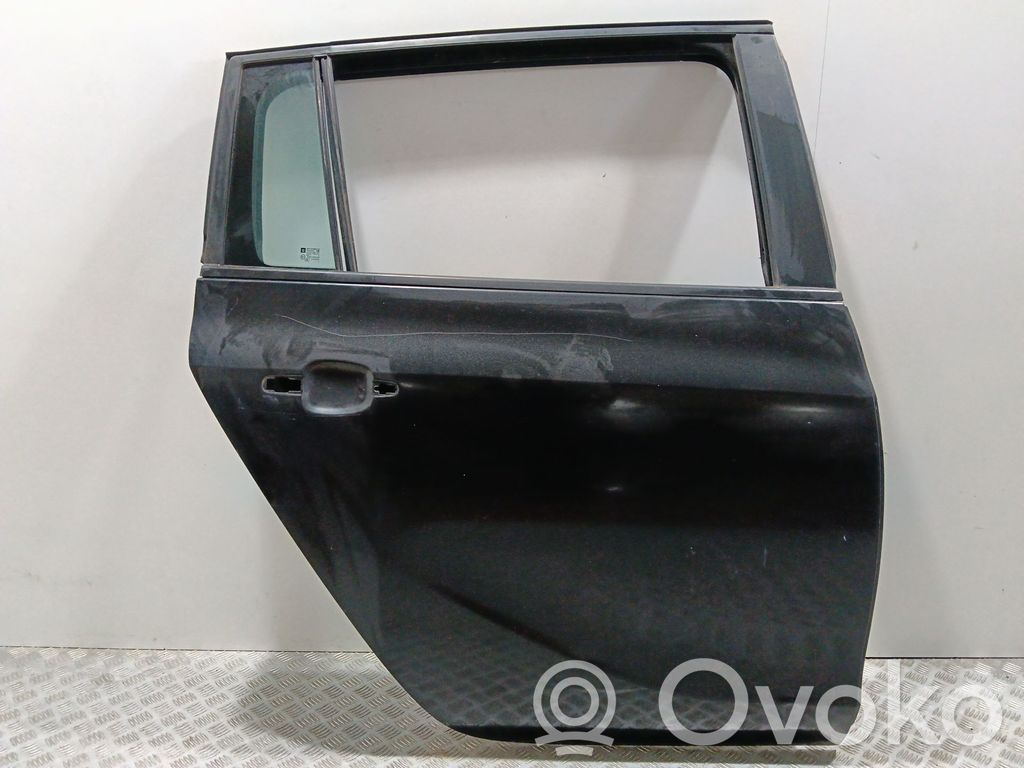 Opel Zafira C Puerta trasera 