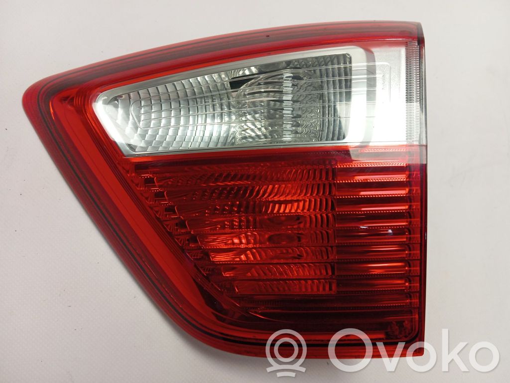 Ford C-MAX II Takaluukun takavalot 