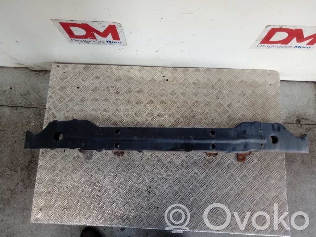 Front bumper mounting bracket