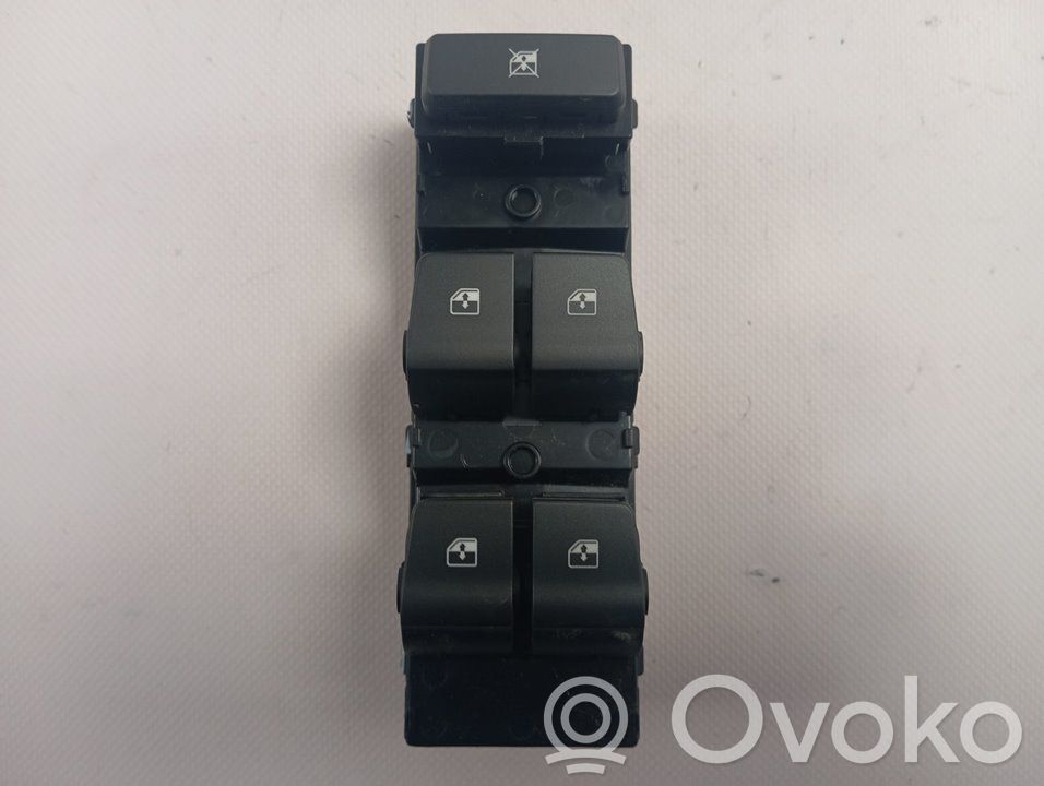 Hyundai i30 Comutator comandă geamuri electrice 