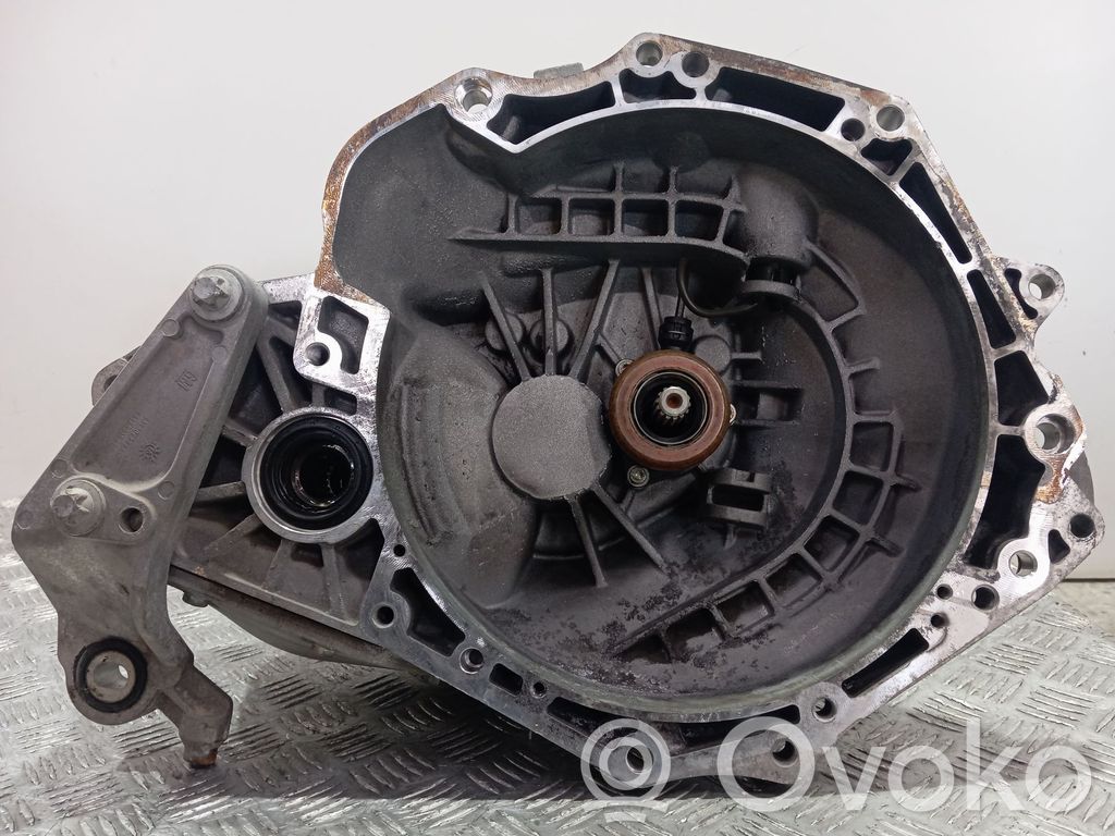 Opel Corsa E Cutie viteze manuală cu 5 trepte 
