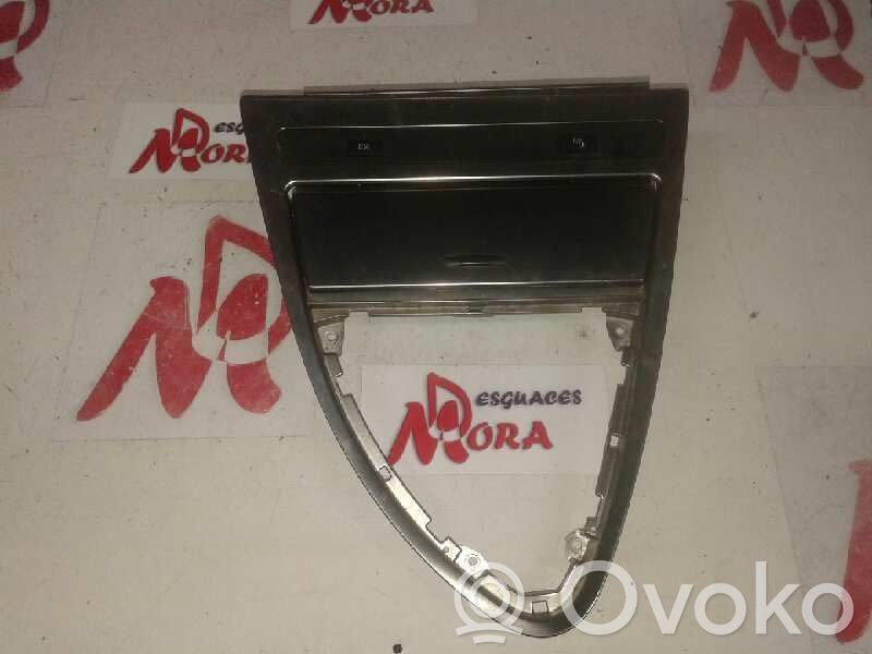 Ashtray (front)   6954017