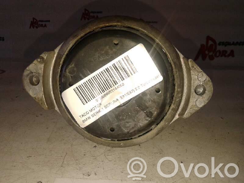 Soporte de montaje del motor   876879902
