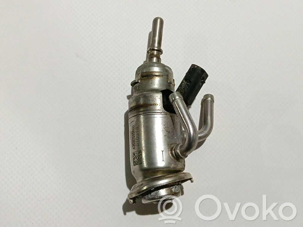 BMW 2 F46 Injector combustibil 