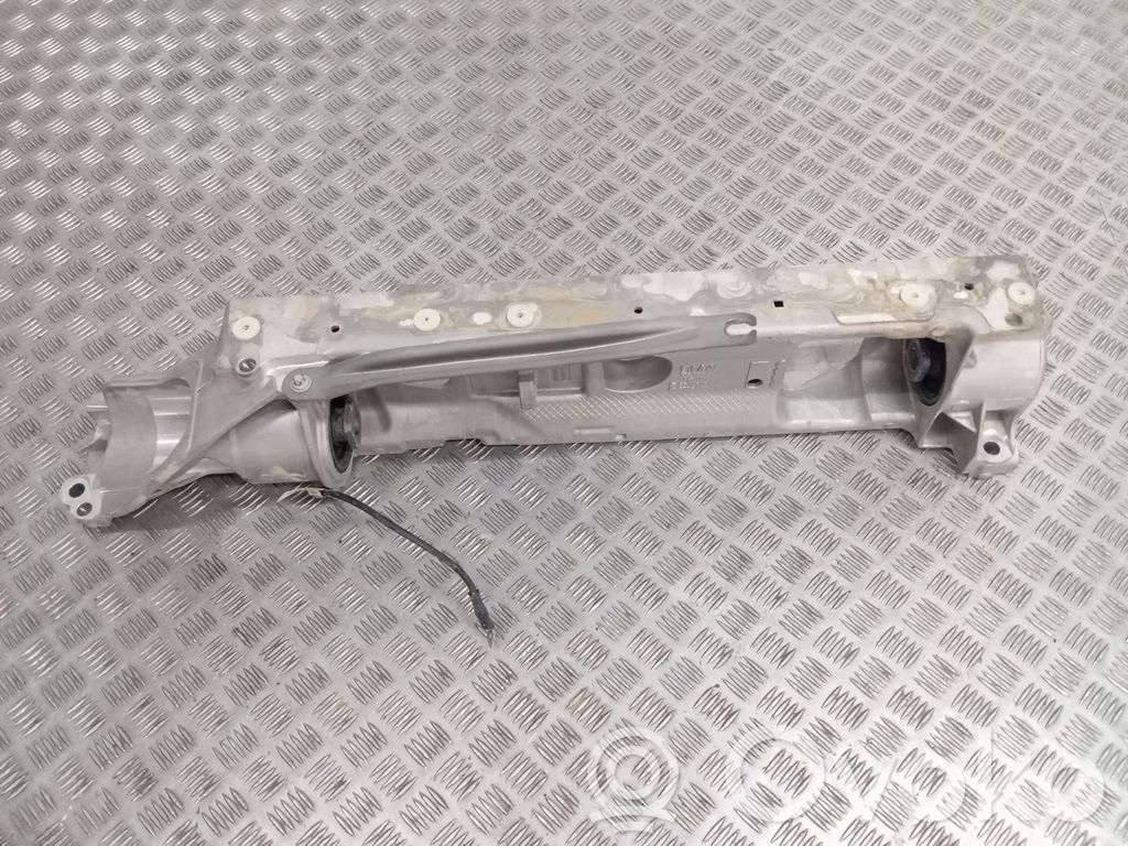 Engine mount bracket   22118871775