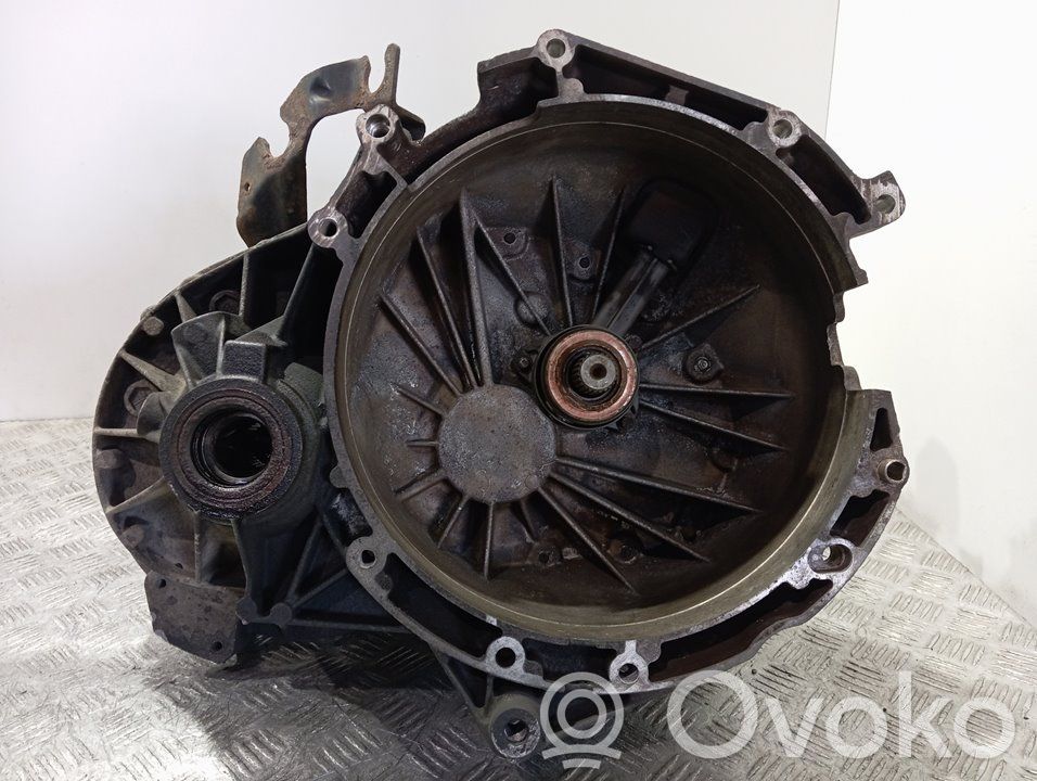 Ford Transit Cutie viteze manuală cu 5 trepte 