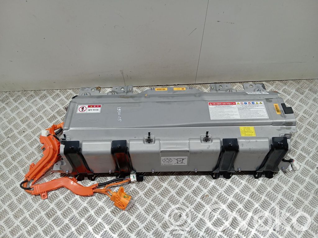 KIA Ceed Hybridiauto / sähköauton akku 
