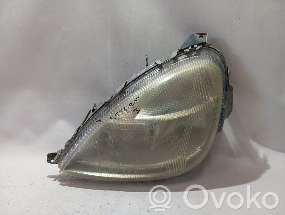 Scheinwerfer   A1688200961,0301152211