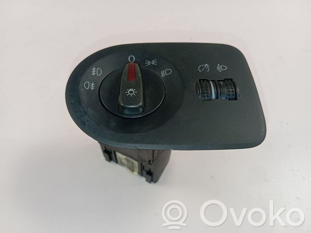 Seat Ibiza IV (6J,6P) Comutator lumini bord 