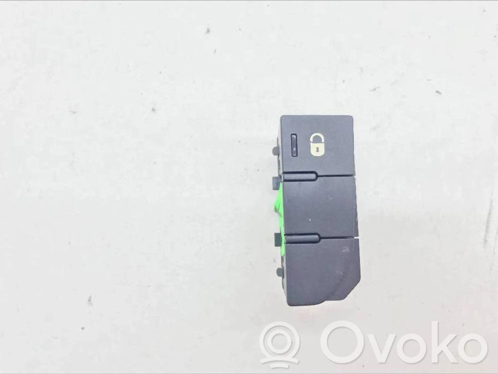 Central locking switch button   96637757ZD