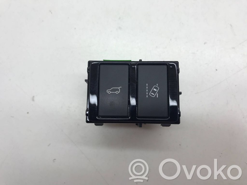 Tailgate/boot open switch button   1ADSAX761A,16042201,M0774405594