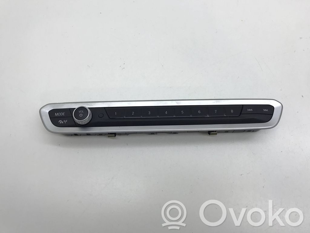 BMW X5 G05 Head unit multimedia control 