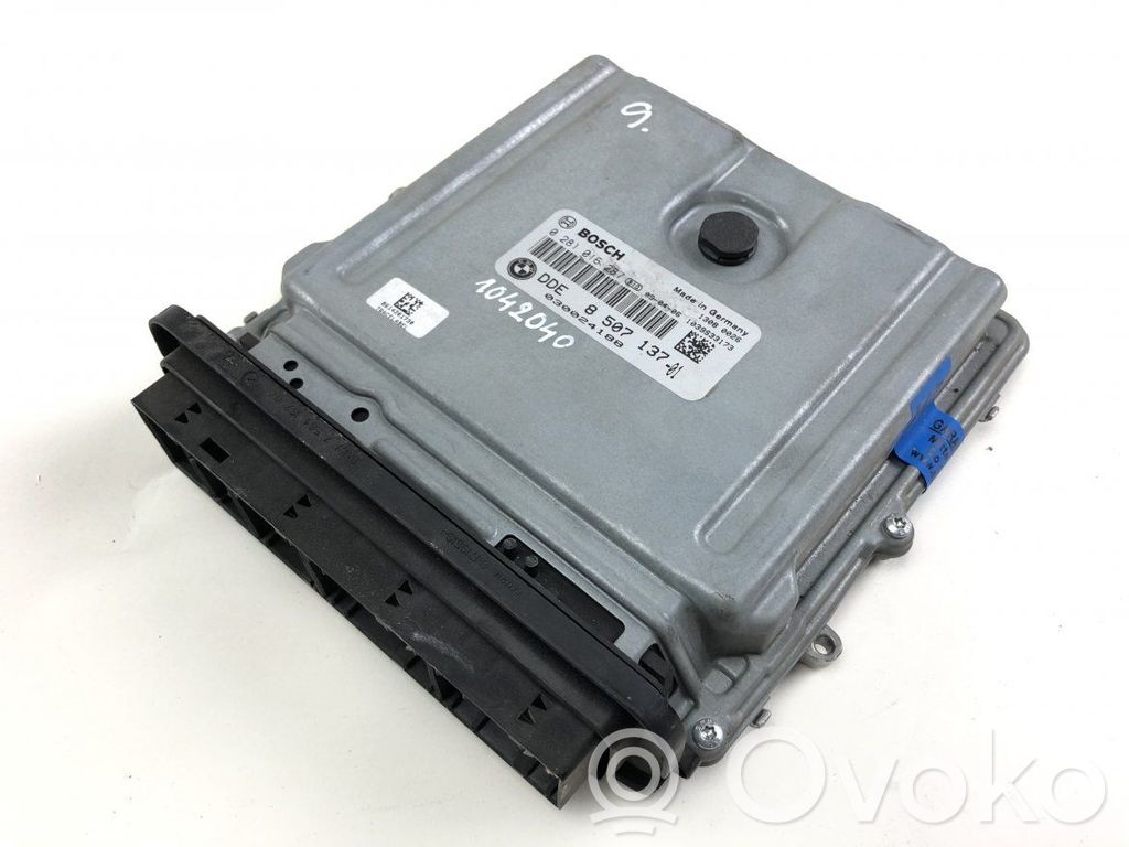 BMW 3 E90 E91 Variklio valdymo blokas 