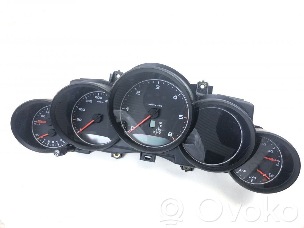 Porsche Cayenne (92A) Speedometer (instrument cluster) 