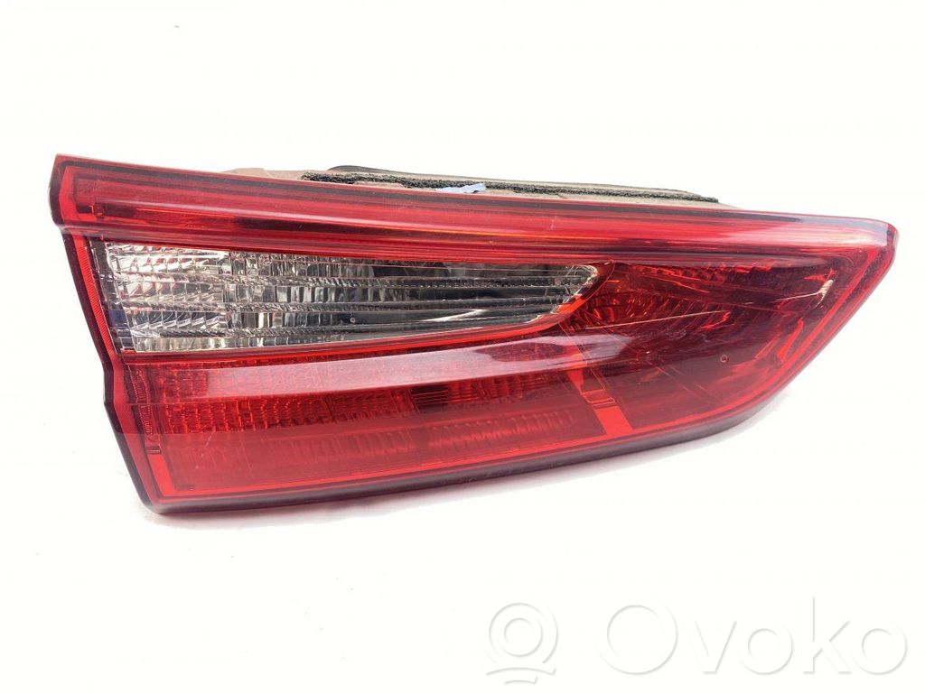 KIA Optima Takaluukun takavalot 