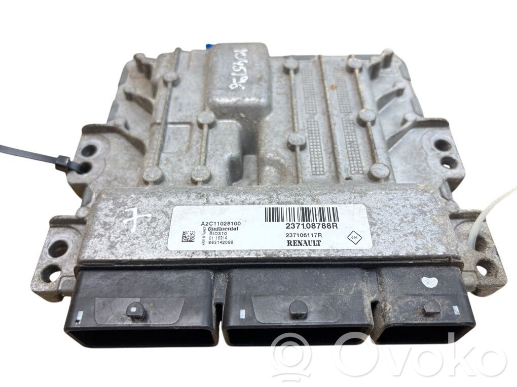 Renault Master III Engine control unit/module 