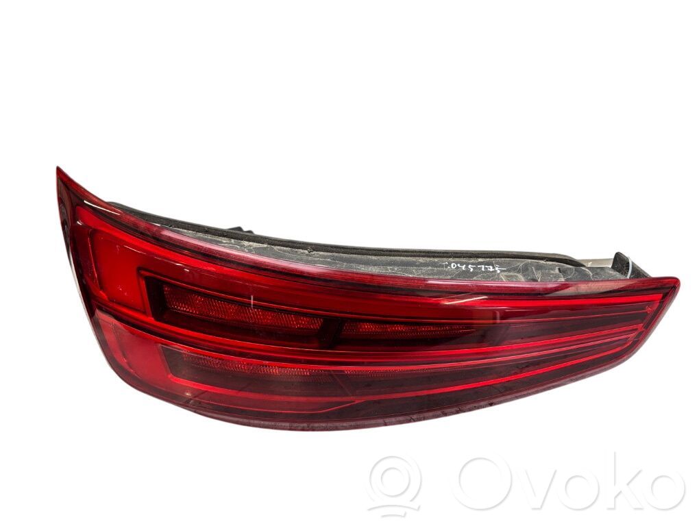 Audi RSQ3 Lampy tylnej klapy bagażnika 