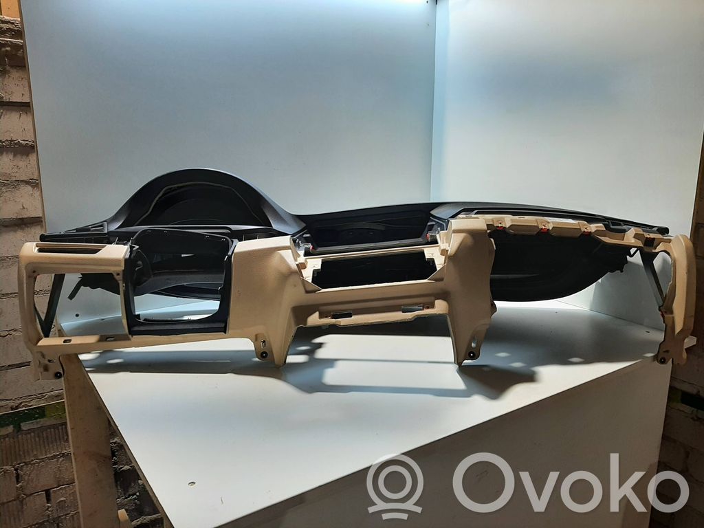BMW 5 F10 F11 Dashboard 