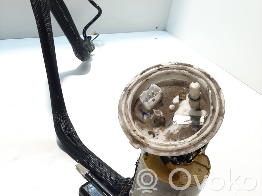 Pompe à carburant   7373472