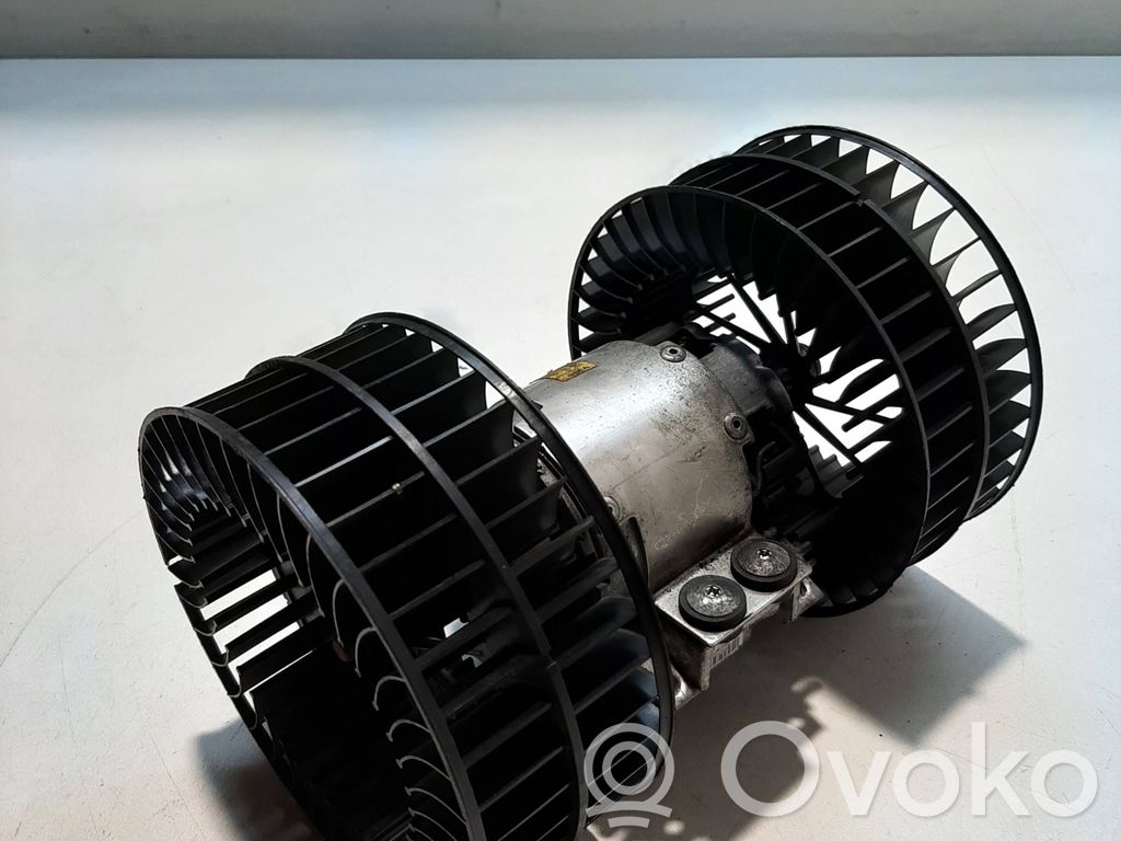BMW 7 E38 Mazā radiatora ventilators 