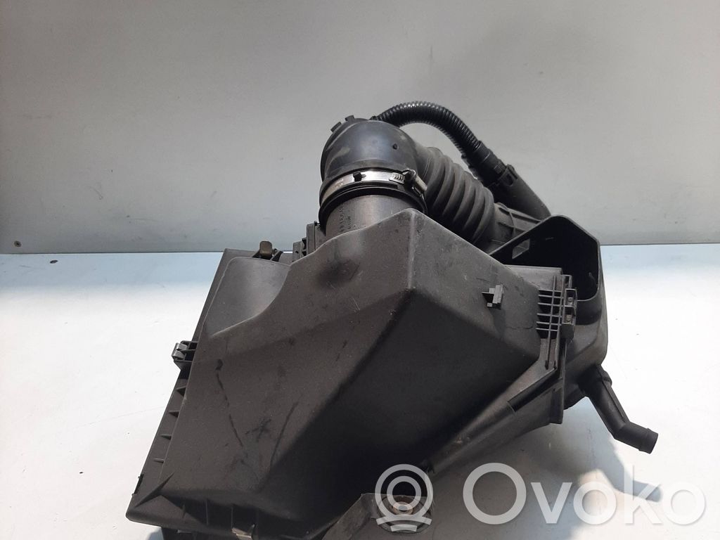 BMW 3 E90 E91 Air filter box 