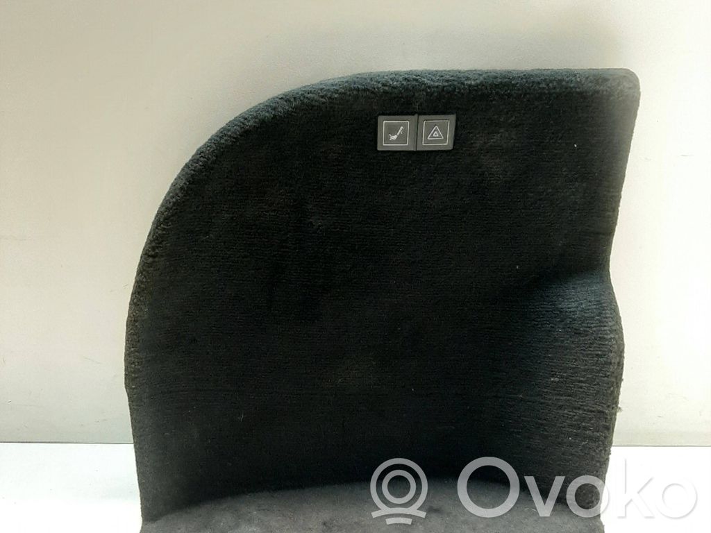 Other trunk/boot trim element   8208381