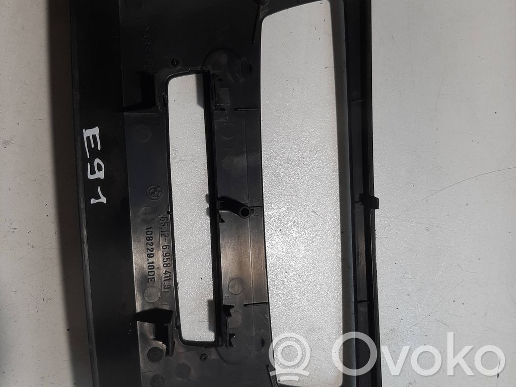 BMW 3 E90 E91 Radio/GPS head unit trim 