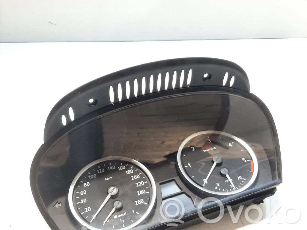 BMW 5 E60 E61 Nopeusmittari (mittaristo) 