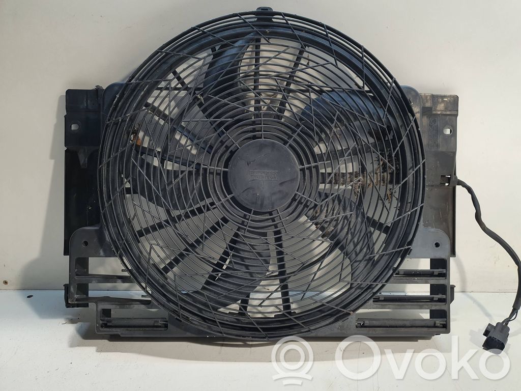 BMW X5 E53 Elektrisks radiatoru ventilators 