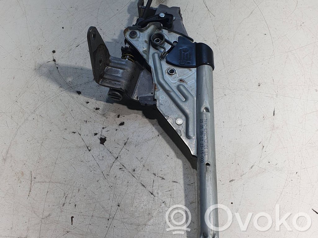 Frein à main / assemblage du levier   6764924,67871110