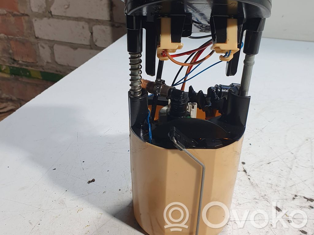 BMW 3 E90 E91 Bomba interna de combustible 