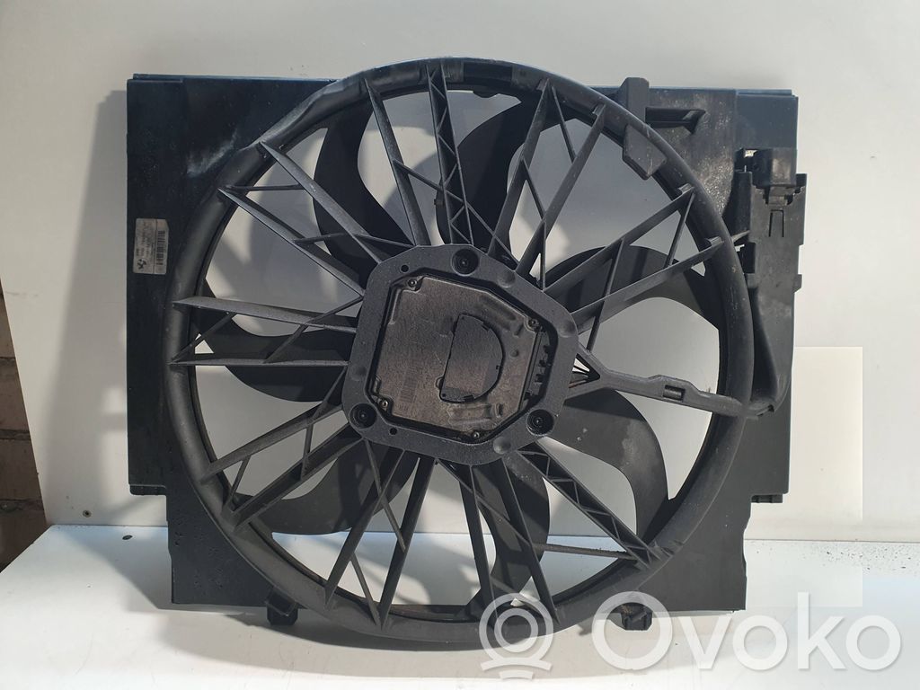 BMW 5 E60 E61 Elektrinis radiatorių ventiliatorius 