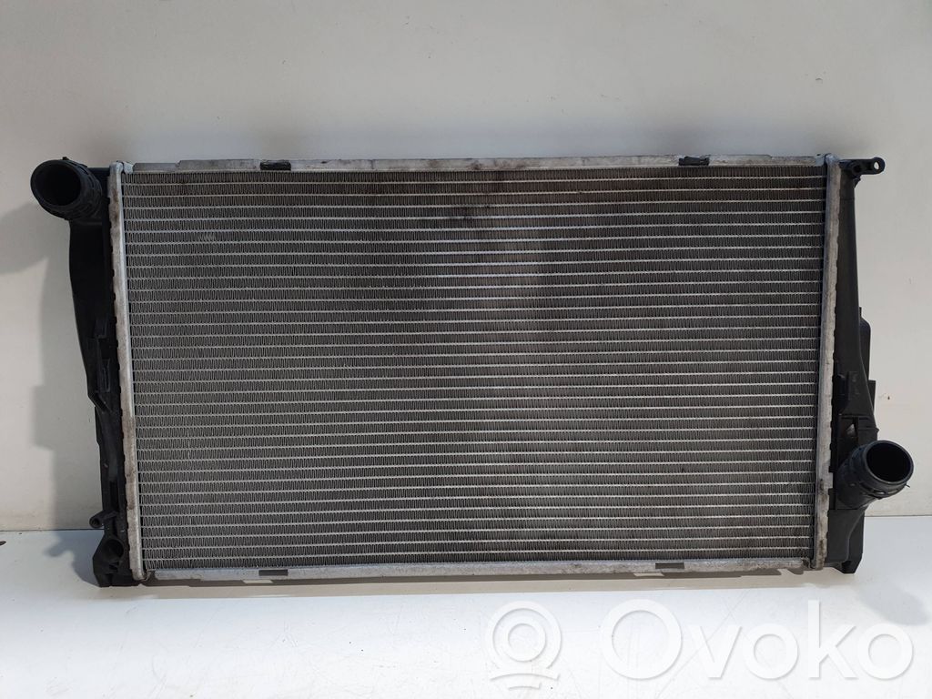 BMW 3 E92 E93 Aušinimo skysčio radiatorius 