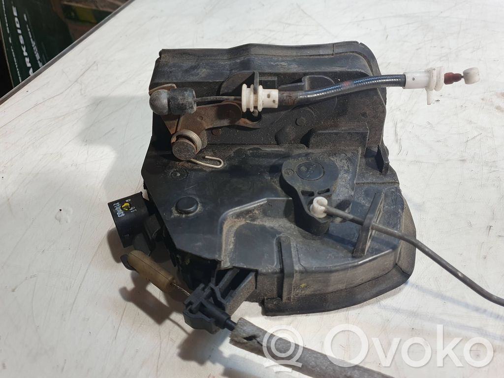 BMW X5 E53 Front door lock 